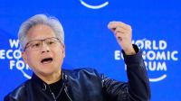<b>젠슨황 "中, 결국 AI 칩 시장 개방할 것"…H200 판매 불확실성 여전</b>