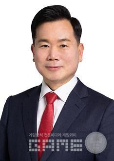국민의힘 김승수 의원은 최 후보자를 "비리 종합세트를 갖춘 인물"이라며 강도 높게 비판했다.