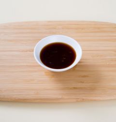 3. 분량의 드레싱 재료를 섞는다. 
(간장 1, 설탕 0.5, 매실청 1, 식초 2, 소금 0.3, 다진 마늘 0.5)