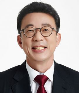 대통령실 새 정무수석비서관 국민의힘 홍철호 전 의원. [이미지출처=연합뉴스]