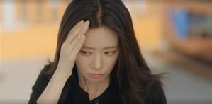 ‘웃지 말기’ 주문에도…이주빈, ‘스프링 피버’서 냉온 교차하는 ‘단짠’ 연기 폭발 / 사진=tvN