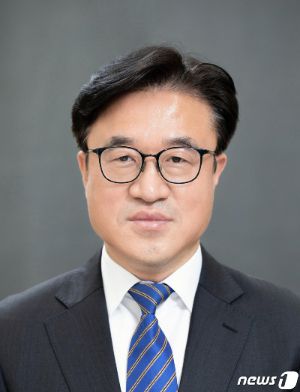 (서울=뉴스1) = 문재인 대통령은 11일 소청심사위원회 위원장에 최재용 인사혁신처 차장을 내정했다.(청와대 제공)2021.11.11/뉴스1