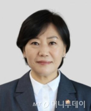 대통령이 23일 농림축산식품부 장관 후보자에 송미령 장관을 유임했다. /사진=뉴스1(대통령실 제공)  Copyright (C) 뉴스1. All rights reserved. 무단 전재 및 재배포,  AI학습 이용 금지. /사진=(서울=뉴스1) 이재명 기자