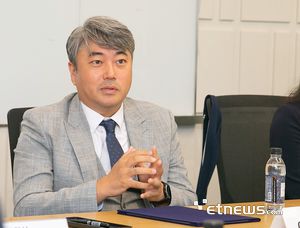 이영석 유니닥스 상무