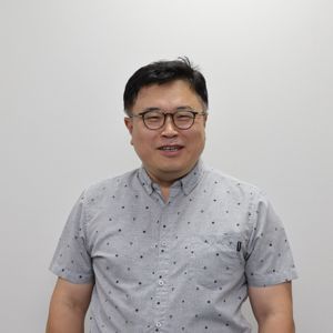 김기주 한국리서치 본부장                                    이예현 360컴퍼니 대표