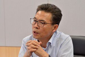 홍장표 소득주도성장특별위원회 위원장. <한겨레> 자료.