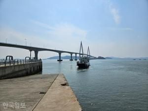 김경일이 임시직 선장으로 일하는 것으로 알려진 전남 여수의 한 부두. 영광=오세운 기자