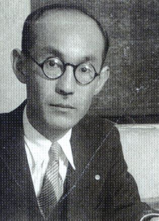 이원철은 1926년부터 연희전문 수물과 교수로 제자들을 가르쳤다. 1938년 경의 이 교수 사진./ 우남 이원철박사 60주기 추모기념식 자료