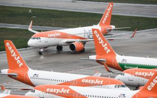 "6명 내려야 뜹니다"…비행기 이륙 직전 하차 요구한 항공사, 왜?