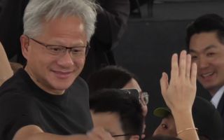 젠슨황, 깜짝 신제품 예고 "최고의 하반기 맞을 것"