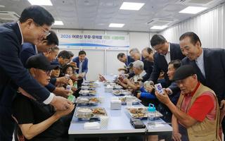국산 우유 지원 현장 찾은 우유자조금…“어르신 영양 관리 살펴”