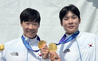 36년 묵은 한 풀었다…조광희·김효빈, 이틀 연속 금빛 물살 ‘첫 2관왕’