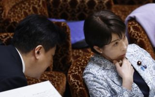 여성 왕위 승계 막아서?…日 다카이치 지지율 최저로 추락