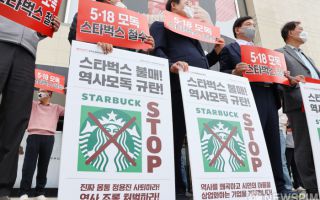 '스타벅스' 선거 영향은...전문가들 "분노투표 가능성, 지나친 정쟁화는 역풍"