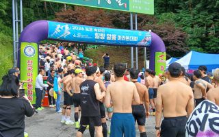 속리산 굽이길 달리다…'알몸'으로 즐긴 초여름 힐링 레이스