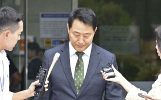 벌금형 선고 받은 후 법원 나서는 오세훈