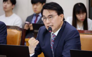 윤상현 의원 "3군 사관생도 91.3% 통합 반대…강신철, 필요성 근거로 답해야"