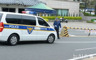 HD현대중 잠수함 화재 감식 끝…"2명 왕복도 힘든 구조"