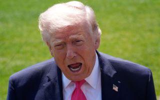 트럼프, 상황실 소집…호르무즈 재봉쇄 속 전쟁 재개 기로