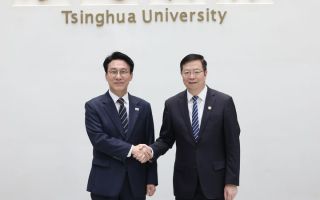김 총리, 中칭화대 방문…"한중 우호협력의 미래를 함께 열어가자"