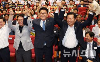 與, 이번주 당대표·최고위원 후보 등록…친명·친청 경쟁 본격화