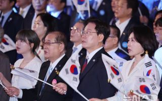 이 대통령 "오래된 전쟁 끝내기 위한 당사자들 논의 시작하자…북핵 고도화 멈출 실효적 방안 논의"