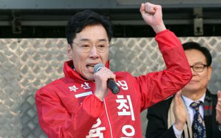'공무원 선거동원' 최윤홍 前부교육감, 2심도 징역형 집유