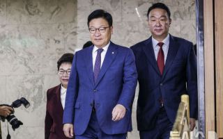 국정감사대책회의 참석하는 정점식 원내대표
