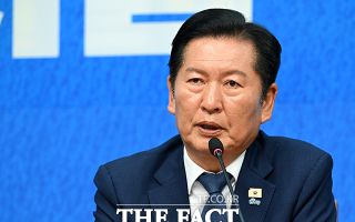 '싹쓸이 기대' 무색하게…與에 드리운 지방선거 먹구름?