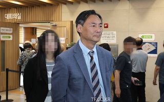 경찰, '이 대통령 강력범죄 연루' 주장 모스 탄 출국정지 신청