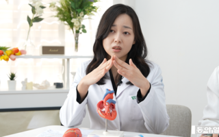 “가슴 안 열고 혈관으로 심장 치료… 수천만원 비용이 발목”