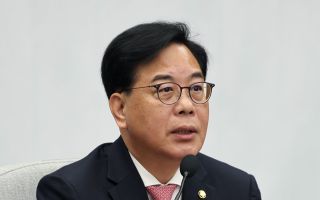 오빠·따까리·컨설팅…국힘 “민주당 망언 참 다채롭다”