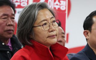 “스벅 인증샷 올려라”…이수정, 국힘 유세서 ‘스벅 이용’ 독려