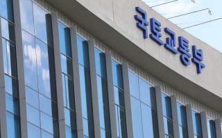 “관제사 처우 개선” 호소에도…조직만 손대고 충원은 팔짱
