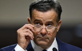 러 극비방문 CIA 국장 “나토 공격 말고 이란 지원 줄여라”