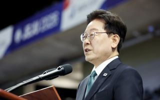 李 “국무회의 참석자, 할 말 다 한다…‘말 못한다’는 거짓말”