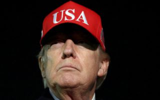 '위대한 미국' 어디에…트럼프 지지율 한 달 새 5%p↓ '2기 최저'