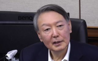 "기자 처벌 원하나"…"네" 윤석열 전 대통령, 명예훼손 재판 증인 출석