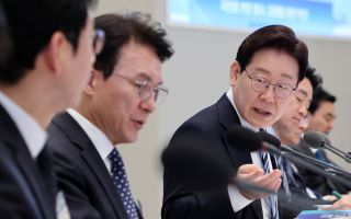 李 대통령, 출연연 비효율에 “비서, 회계·청소 직원까지 두게 되는 포퓰리즘”