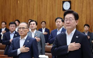 李 “광주軍공항 기능 2년 내 이전”…靑 “주52시간 예외, 勞 설득 필요”