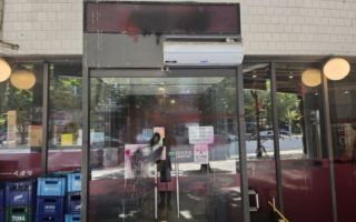“8년 단골 가게가 하루아침에”…분당 중식당 침입 아수라장