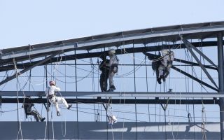 ‘조회수 6100만’ 30층 작업자 안전로프 ‘싹둑’…中 범인이 밝힌 황당한 이유