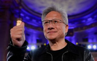 “연봉 6억대 줄게…형이랑 우주사업 하자”…젠슨 황의 다음 승부수