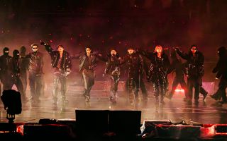 ‘왕들의 귀환’…월드투어 ‘아리랑’ 포문 연 BTS