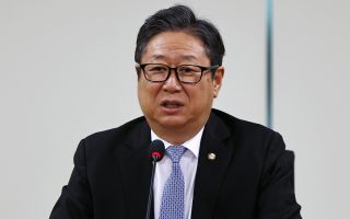 ‘폐버스’ 논란에 與 ‘발칵’… “진심으로 송구·죄송”