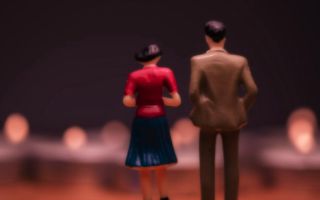 40년 동안 '생활비 반반' 부부…아내 감시용 카메라 7대 설치한 남편 논란