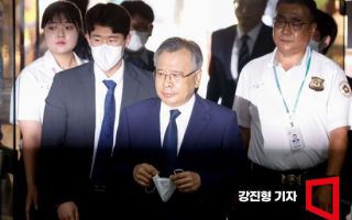 검찰, '대장동 특혜 분양' 박영수 前특검 딸 약식기소…8억 시세차익