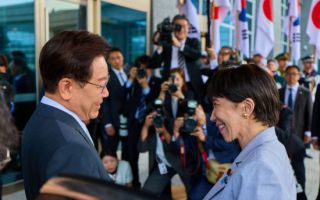 李, 다카이치와 정상회담 "전례 얽매이지 않고 협력…한일관계 도약"