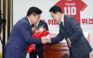 장동혁 "정점식과 당 운영 고민…韓 복당, 입장 변화 없어"