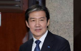조국, 종부세 '유턴' 비판…"상위 1% 반발에 민주당·정부 후퇴"